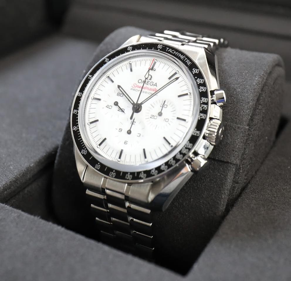 Omega Speedmaster Professional Moonwatch42mm - White Dial Unworn - Full Set