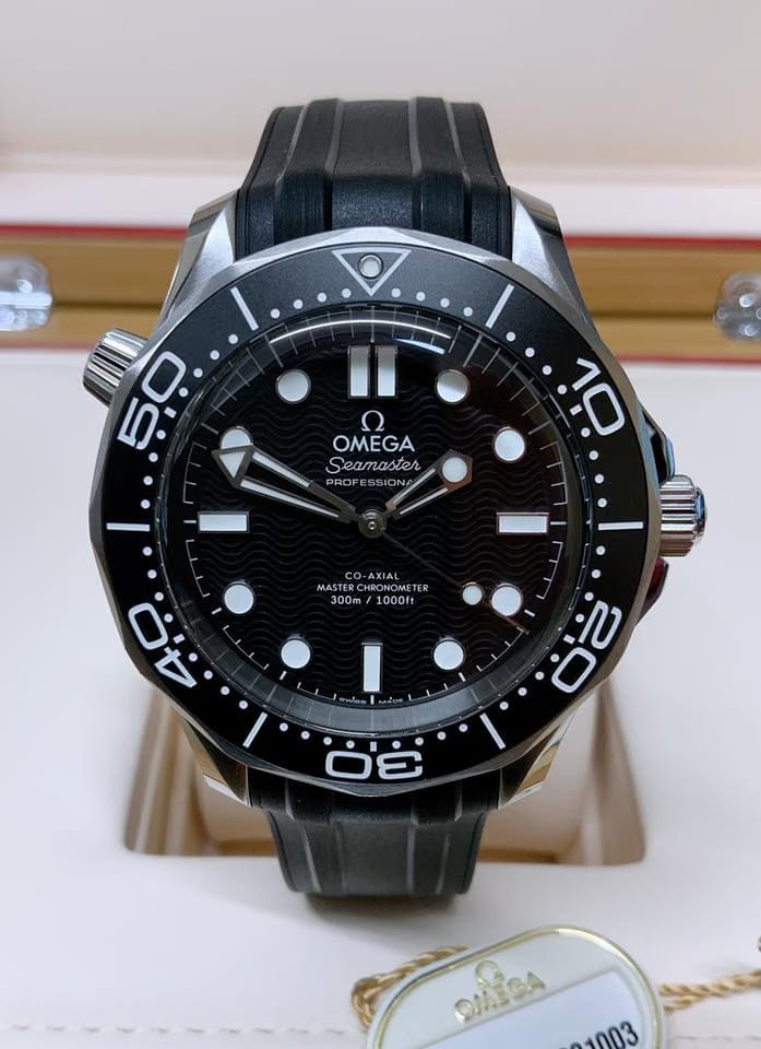 Omega Seamaster Diver 300 M42mm 210.32.42.20.01.003 Unworn Box & Papers 2026
