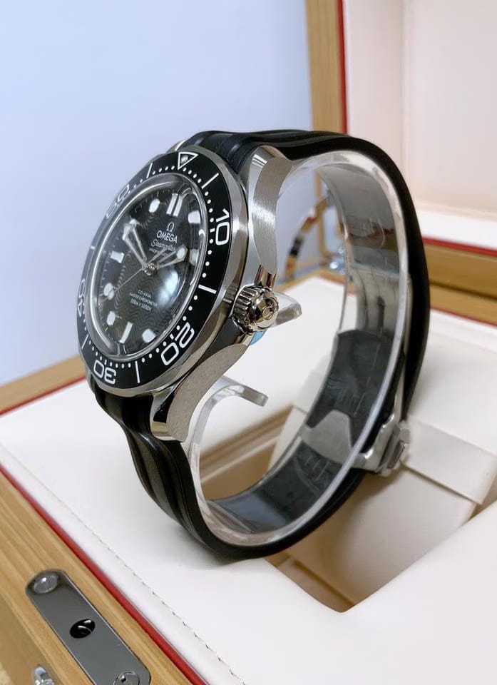 Omega Seamaster Diver 300 M42mm 210.32.42.20.01.003 Unworn Box & Papers 2026