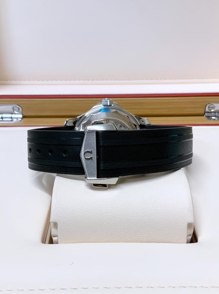 Omega Seamaster Diver 300 M42mm 210.32.42.20.01.003 Unworn Box & Papers 2026