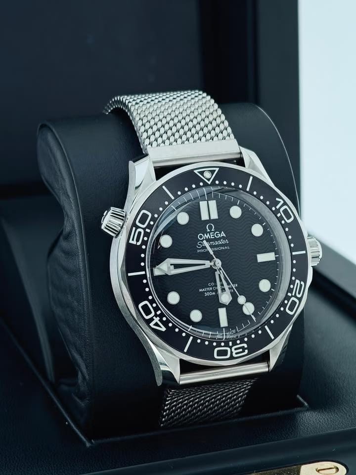 Omega Seamaster Diver 300 MBasel one Seamaster Diver 300m Black dial milan strap 5 years international warranty