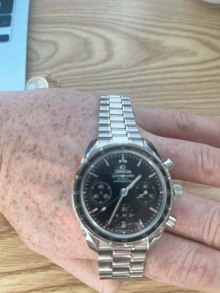 Omega Speedmaster Chronometer Chronograph Automatic Barely worn great condition with box and papers