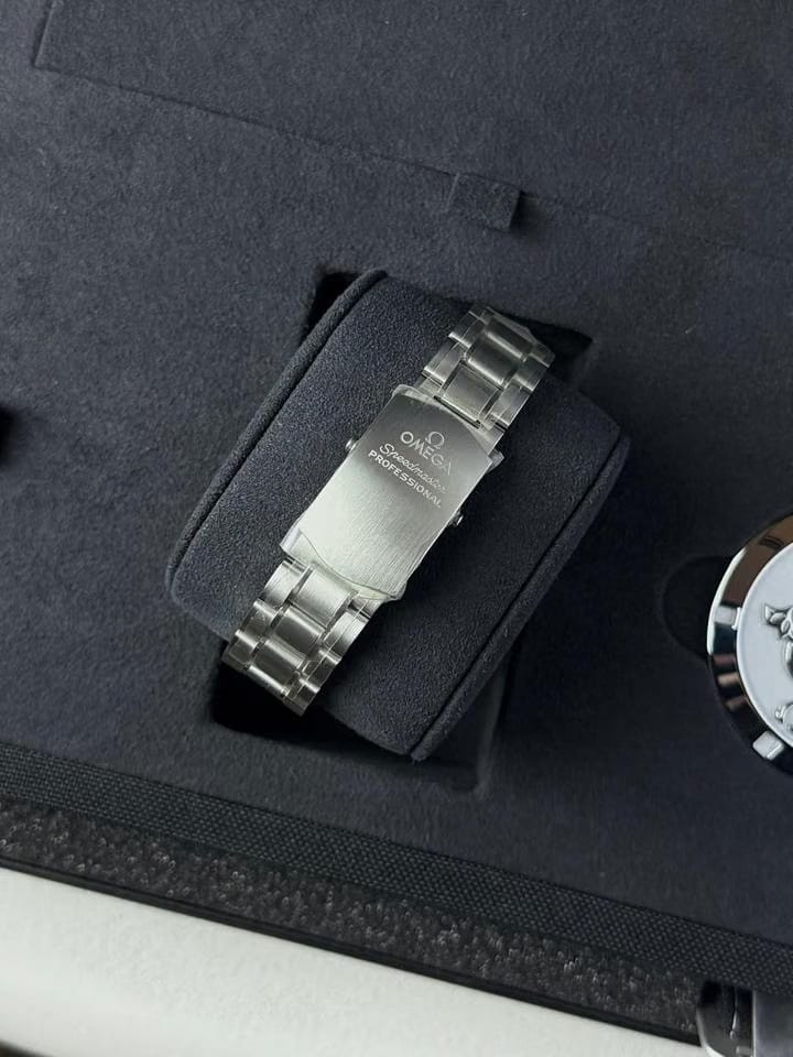 Omega Speedmaster Professional Moonwatch Hesalite 311.30.42.30.01.005