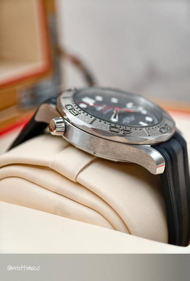 Omega Seamaster Diver 300 MCo-axial Master Chronometer Bonus OEM RUBBER