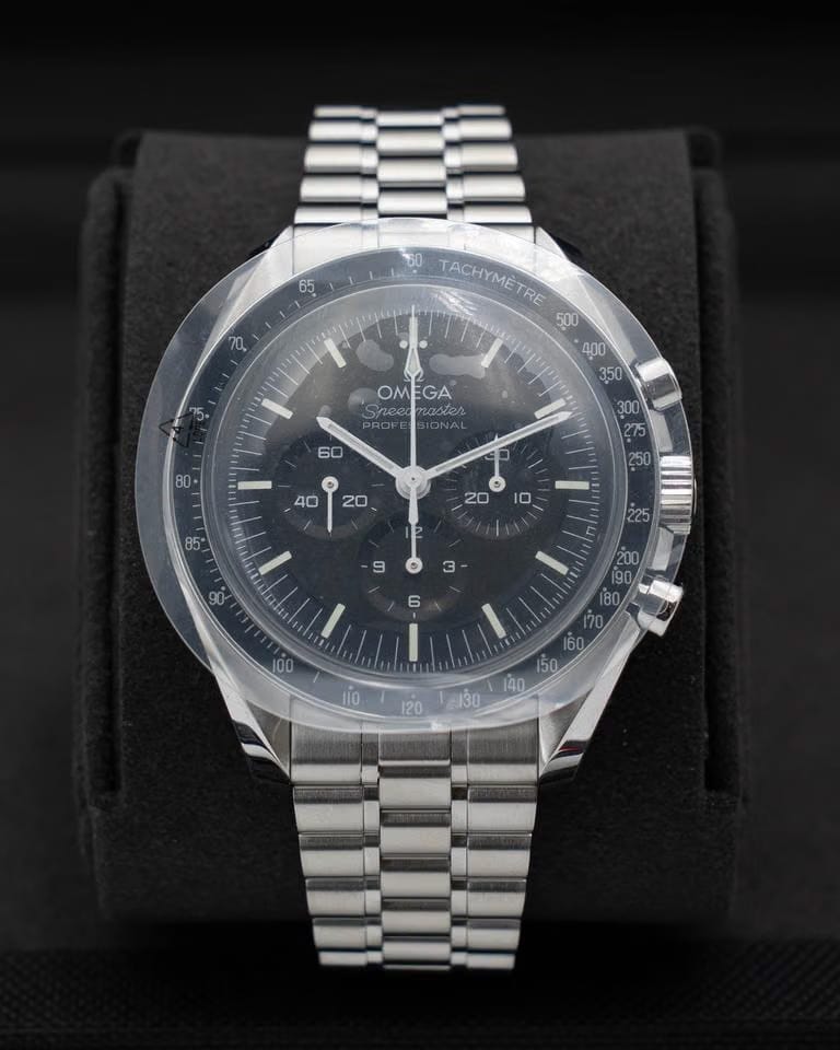 Omega Speedmaster Professional Moonwatch UNWORN STICKERED 2026 Omega Speedmaster Moonwatch 42mm 310.30.42.50.01.001 Black Hesalite 2026