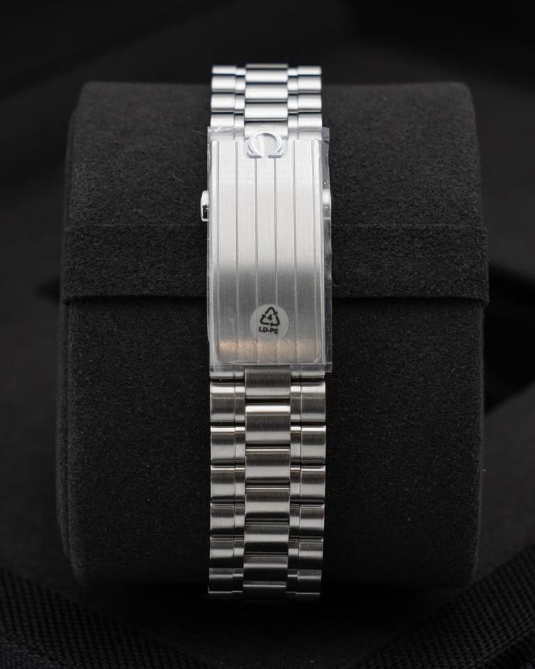Omega Speedmaster Professional Moonwatch UNWORN STICKERED 2026 Omega Speedmaster Moonwatch 42mm 310.30.42.50.01.001 Black Hesalite 2026