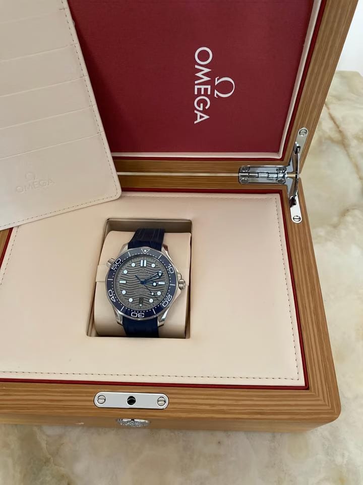Omega Seamaster Diver 300 M210.32.42.20.06.001