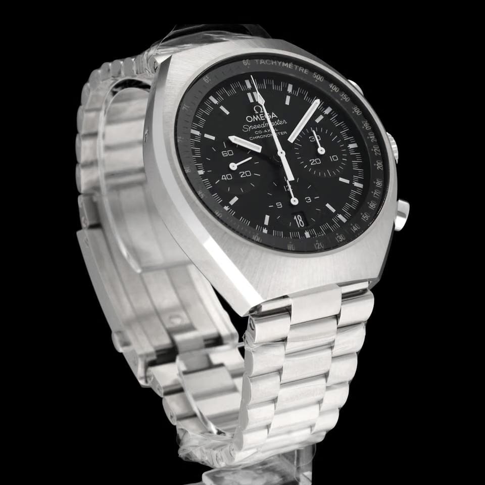 Omega Speedmaster Mark II327.10.43.50.01.001 / BOX & PAPERS / Automatic / 42,4mm / 2025