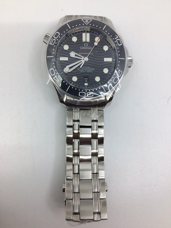 Omega Seamaster Diver 300 M42 mm otomatik saat 210.30.42.20.01.001