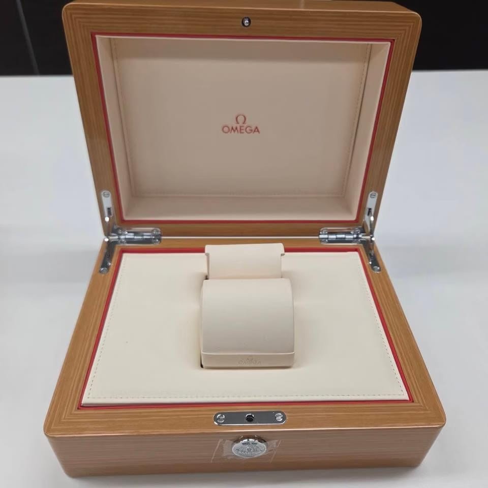 Omega Speedmaster Broad Arrow Specialities Olympic Games Collection 321.30.44.52.01.001 Unworn