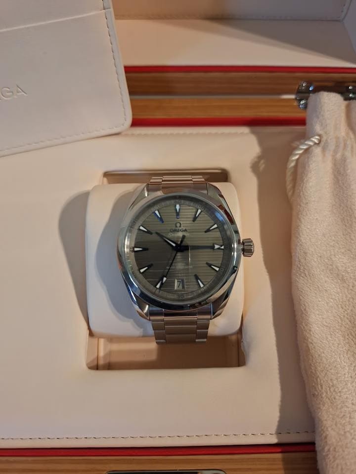 Omega Seamaster Aqua Terra Orologio full set usato pochissimo in ottime condizioni.