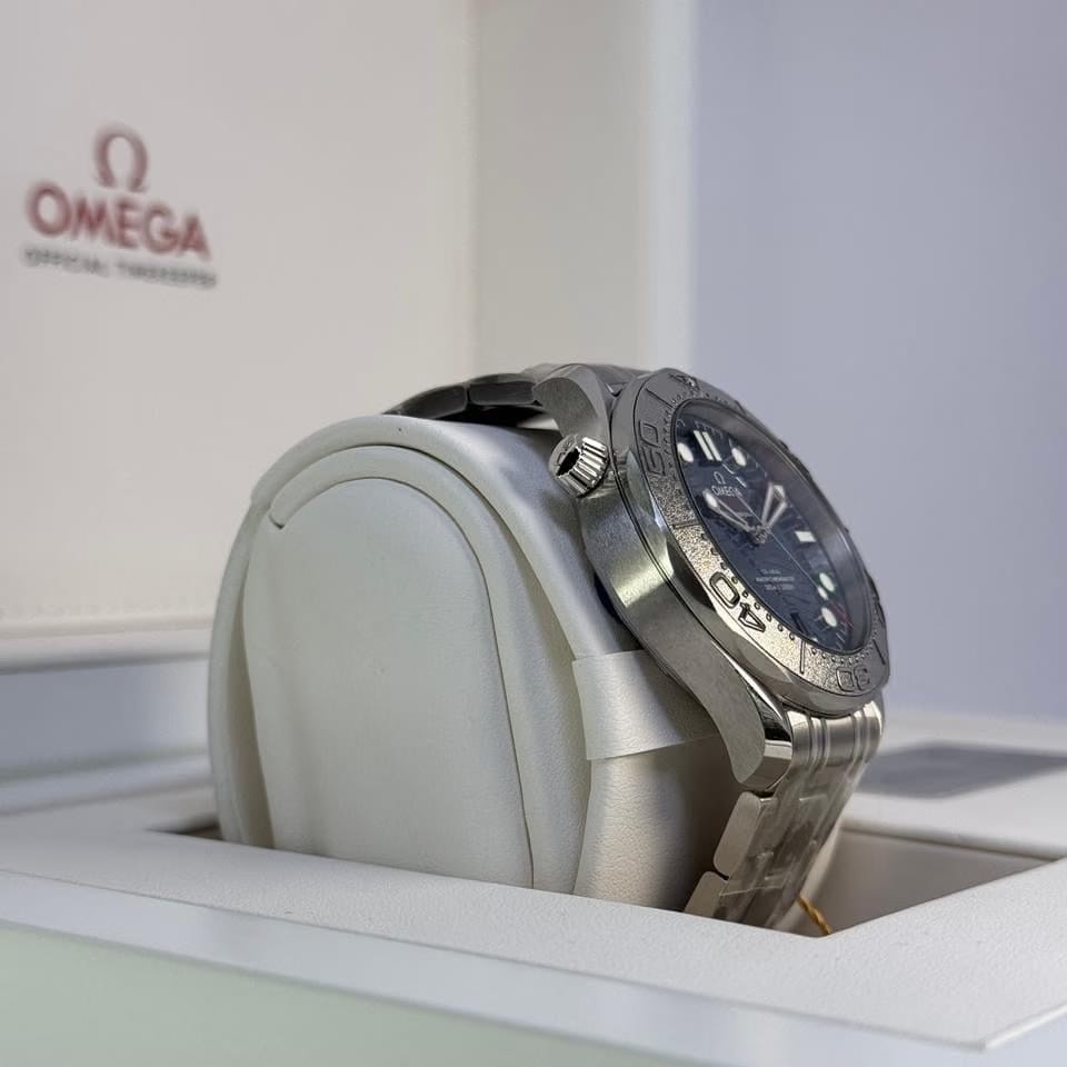 Omega Seamaster Diver 300 MCo-Axial Master Chronometer "Beijing 2022" - 522.30.42.20.03.001