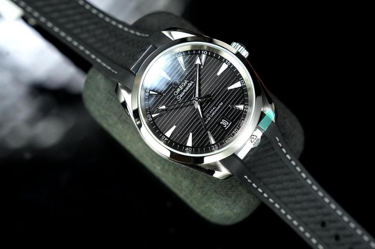 Omega Seamaster Aqua Terra220.12.38.20.01.001 Automatic Steel New