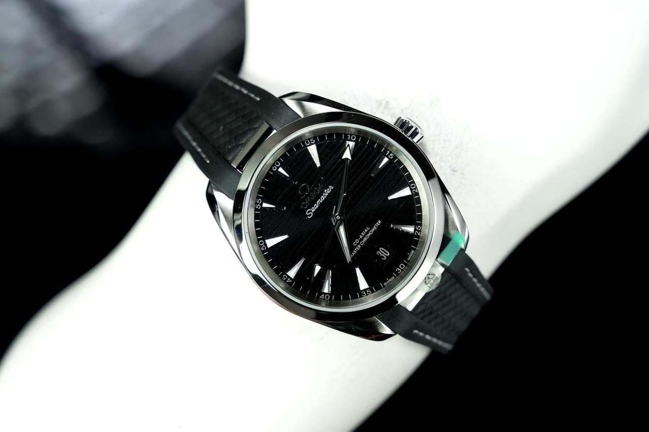 Omega Seamaster Aqua Terra220.12.38.20.01.001 Automatic Steel New