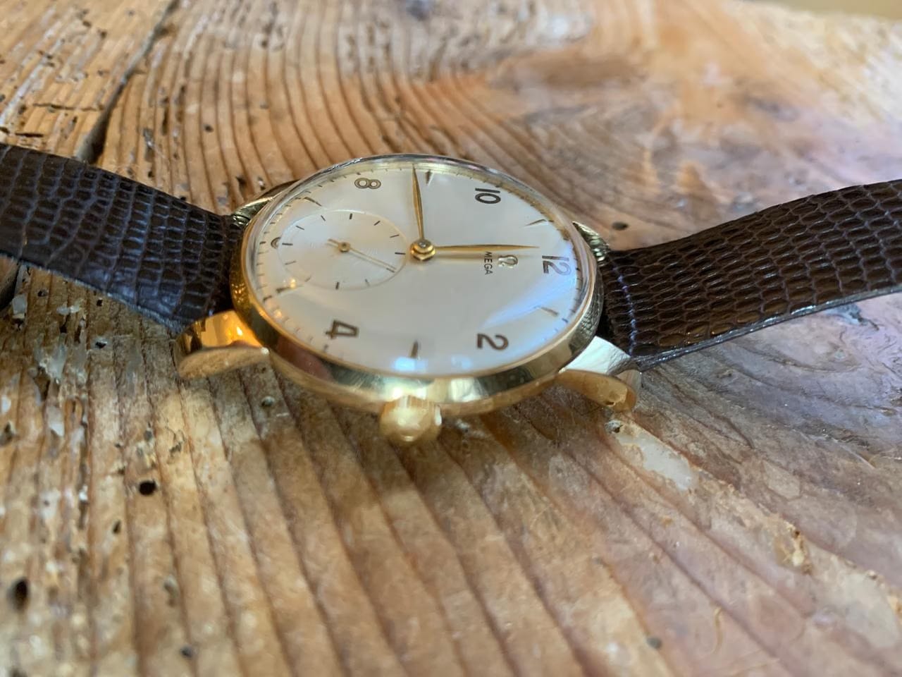 Omega Classic Oversize 39mm