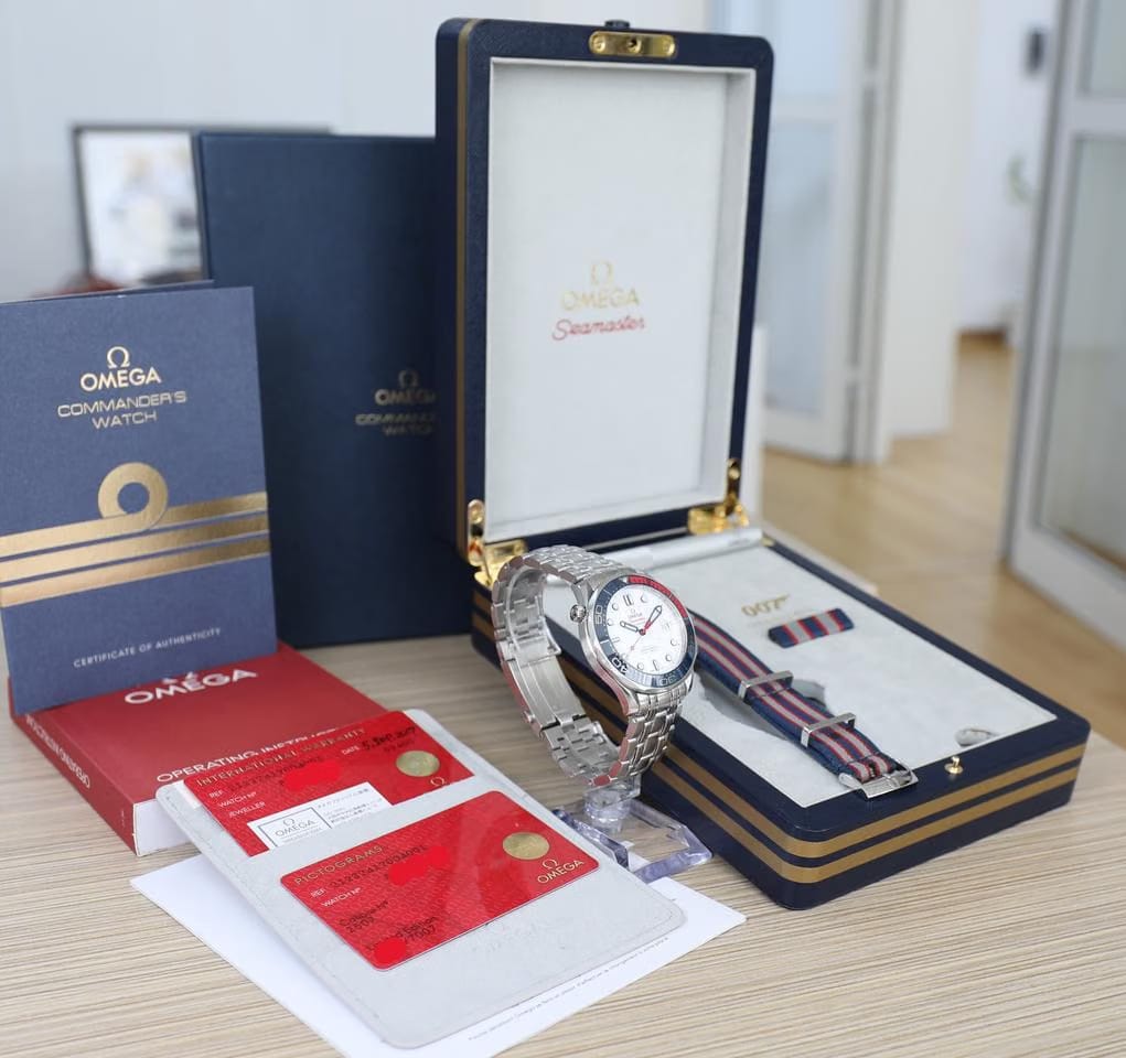 Omega Seamaster Diver 300 MLimited Edition - James Bond - Commander 41mm - Unworn - Full Set