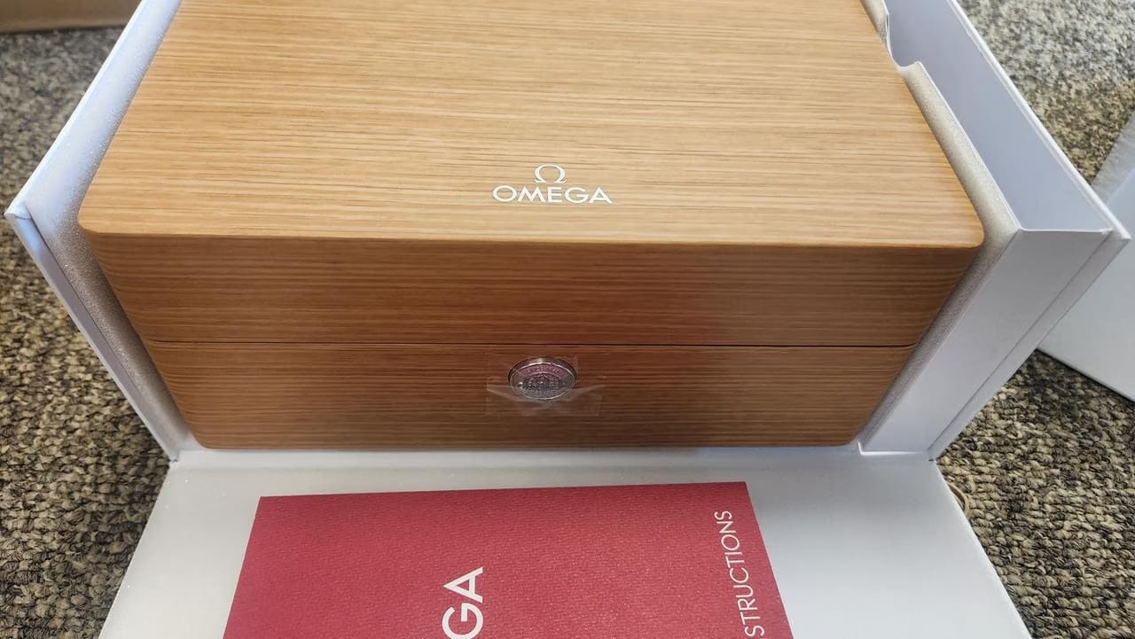 Omega De Ville Prestige Co-Axial Master Chronometer Red Dial 41mm NEW UNWORN 434.10.41.20.11.001