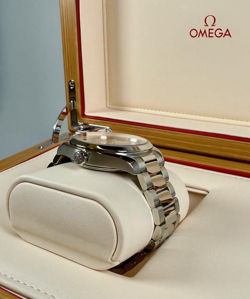 Omega Seamaster Aqua Terra150 M 38mm I Full Set I Unworn I 2026