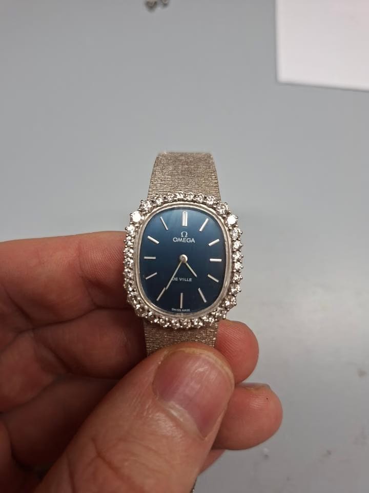 Omega De Ville Co-Axialfemme or blanc cadran bleu diamant