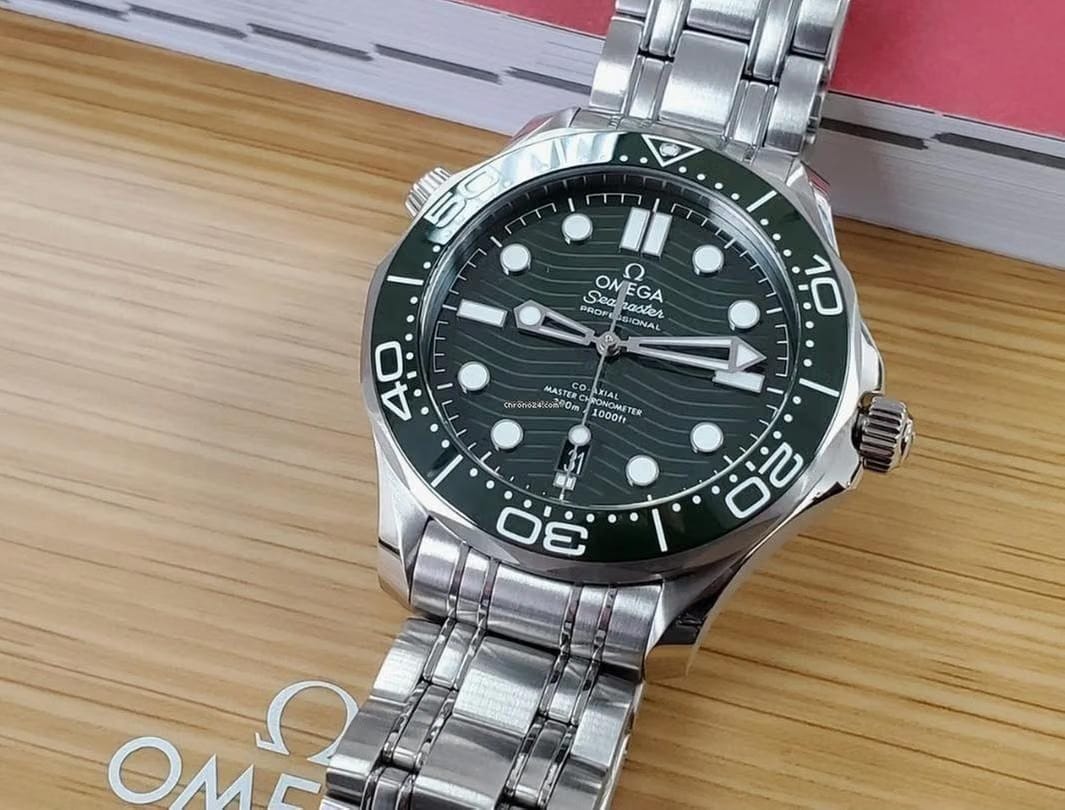 Omega Seamaster Diver 300 MProfessional Co-Axial Master Chronometer "SEAWEED" Olive Green Wave Dial Ceramic Bezel Stainless Steel Bracelet Brand New Full Set STICKERS