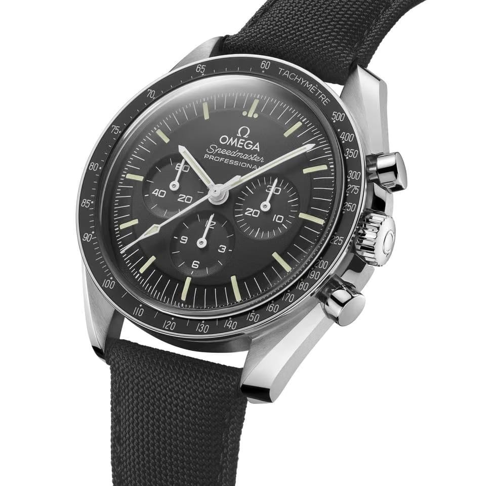 Omega Speedmaster Professional Moonwatch42 mm - 310.32.42.50.01.001 steel on coated nylon fabric strap