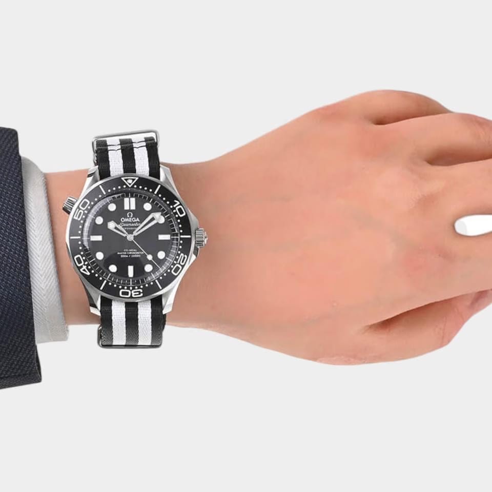 Omega Seamaster Diver 300 MSteel / 42 mm / Box&Papers / 210.32.42.20.01.005