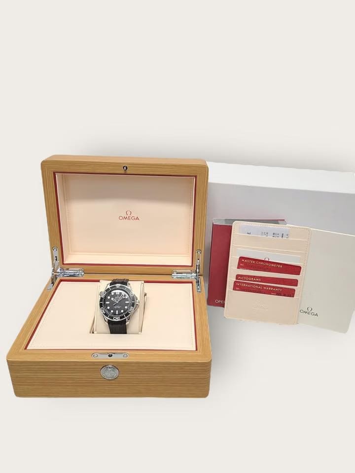 Omega Seamaster Diver 300 MBlack Seamaster Diver 300 M Steel and Rubber Strap Watch