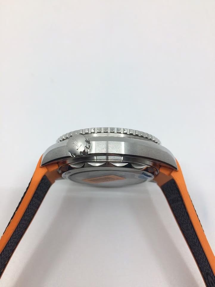 Omega Seamaster Planet Ocean600m 43.5 mm otomatik saat 215.32.44.21.01.001