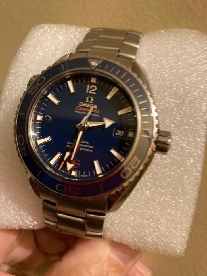 Omega Seamaster Planet Ocean Like NEW , wore twice Limited edition Mohagany display box.