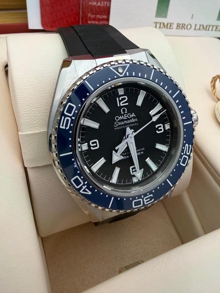 Omega Seamaster Planet Ocean600m Full set unworn 2026 Blue bezel Black Rubber