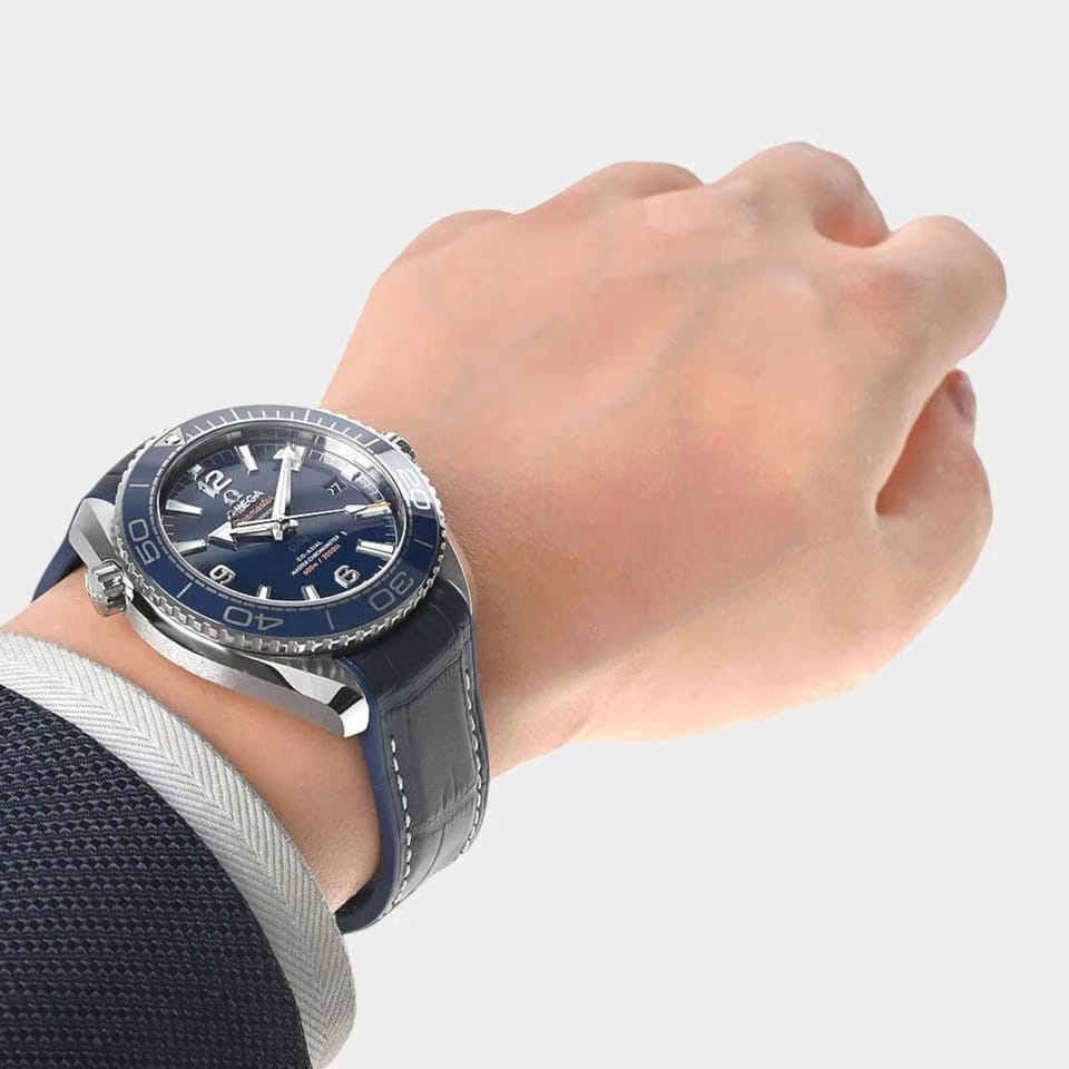 Omega Seamaster Planet Ocean Steel / 39.5 mm / Box&Papers / 215.33.40.20.03.001