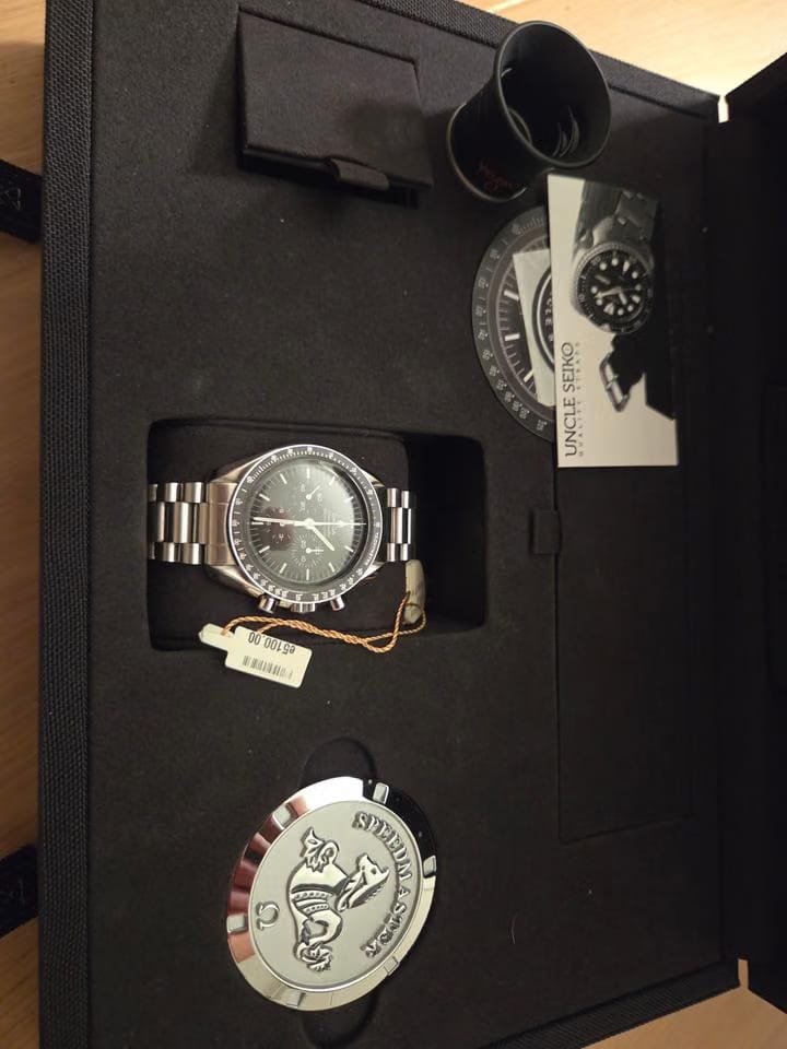 Omega Speedmaster Professional Moonwatchfull set extra bands unworn original bracelet