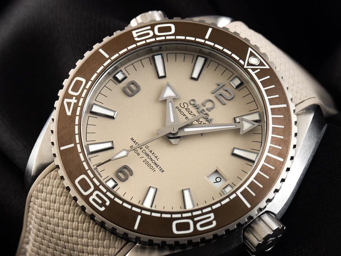 Omega Seamaster Planet Ocean600 M Ref.215.32.44.21.09.001 2025 Full Set Ungetragen Seamaster Planet Ocean 600 M Faltschließe