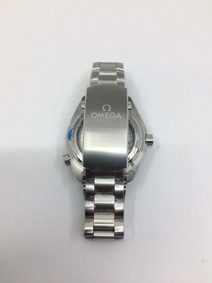 Omega Seamaster Planet Ocean600m 43.5 mm otomatik saat 215.30.44.21.01.001