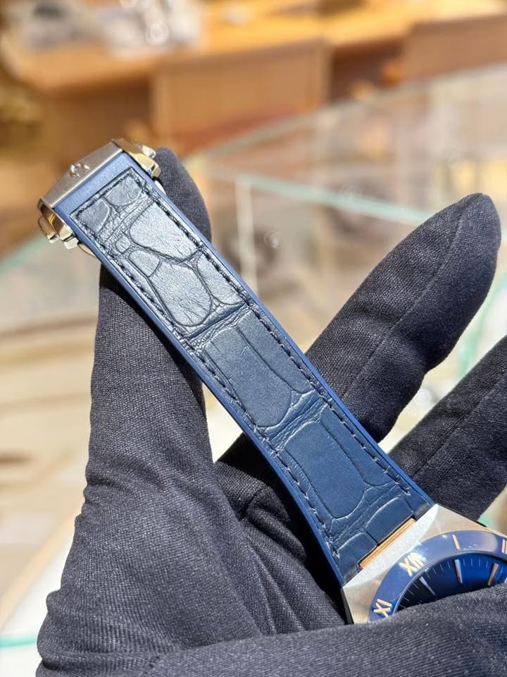 Omega Constellation Co‑axial Master Chronometer (Original Warranty Dated in FEB 2026)