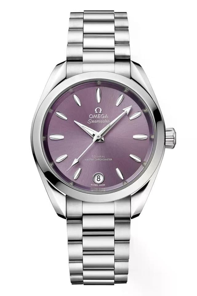 Omega Seamaster Aqua Terra Shades Lav dial 34mm 220.10.34.20.10.002 Bracelet. OMEGA logo are in diamond-polished 18 K white gold.