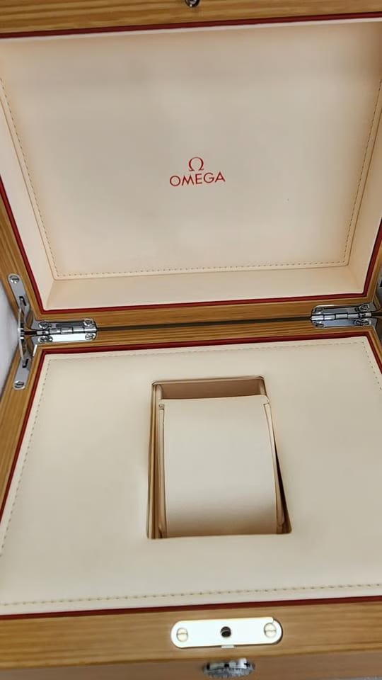 Omega De Ville Prestige Co-Axial Master Chronometer Power Reserve 41mm NEW 434.23.41.21.09.001 Brand new unworn full set