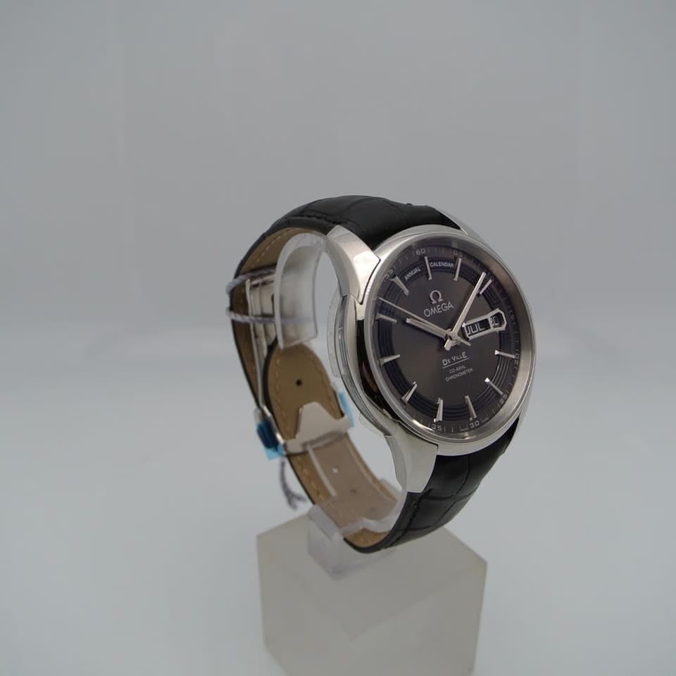 Omega De Ville Hour Vision Calendario Annuale