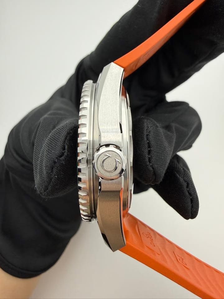 Omega Seamaster Planet Ocean600m Full set unworn 3/2026 Orange rubber