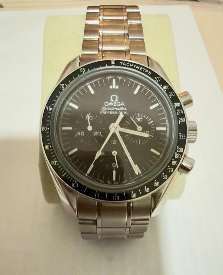Omega Speedmaster Professional Moonwatch Chronograph