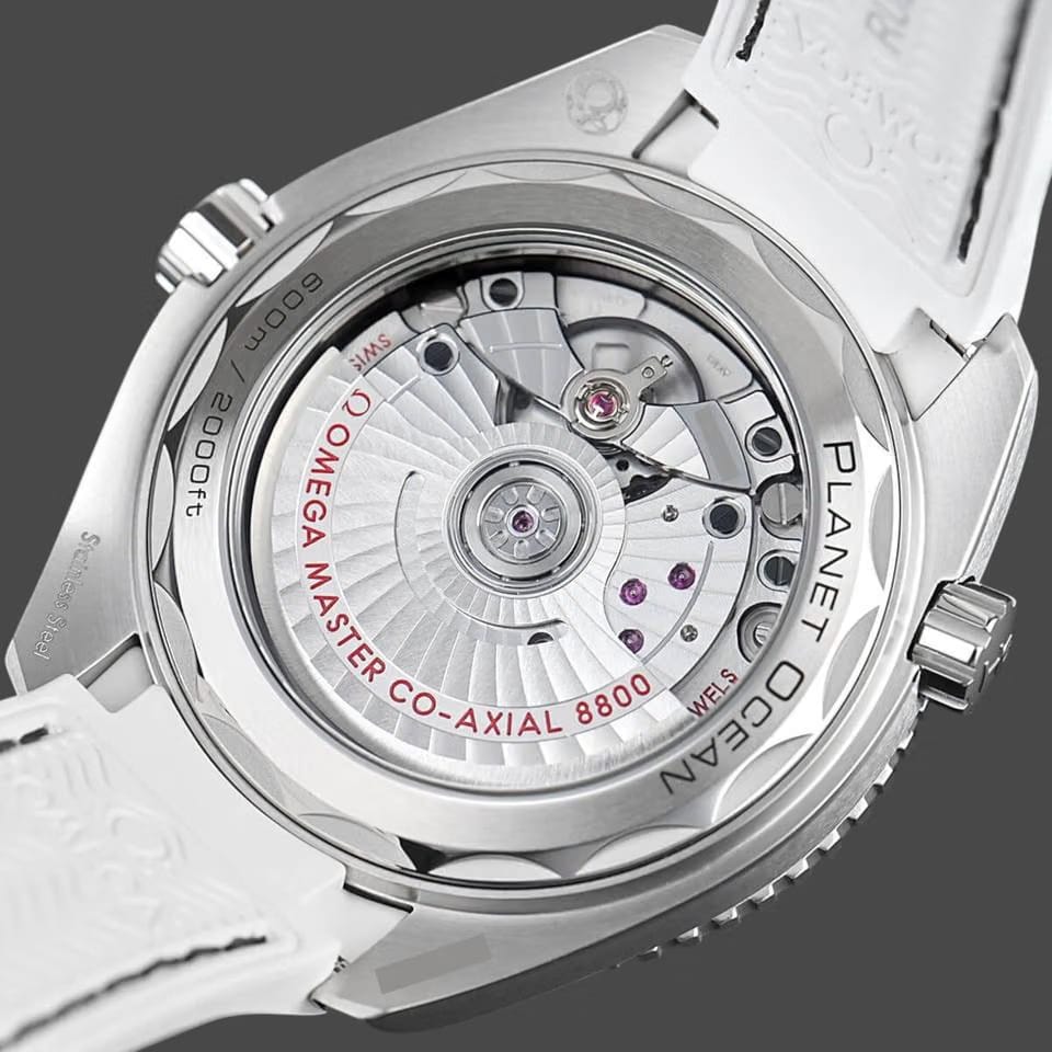 Omega Seamaster Planet Ocean Steel / 39.5 mm / Box&Papers / 215.33.40.20.04.001
