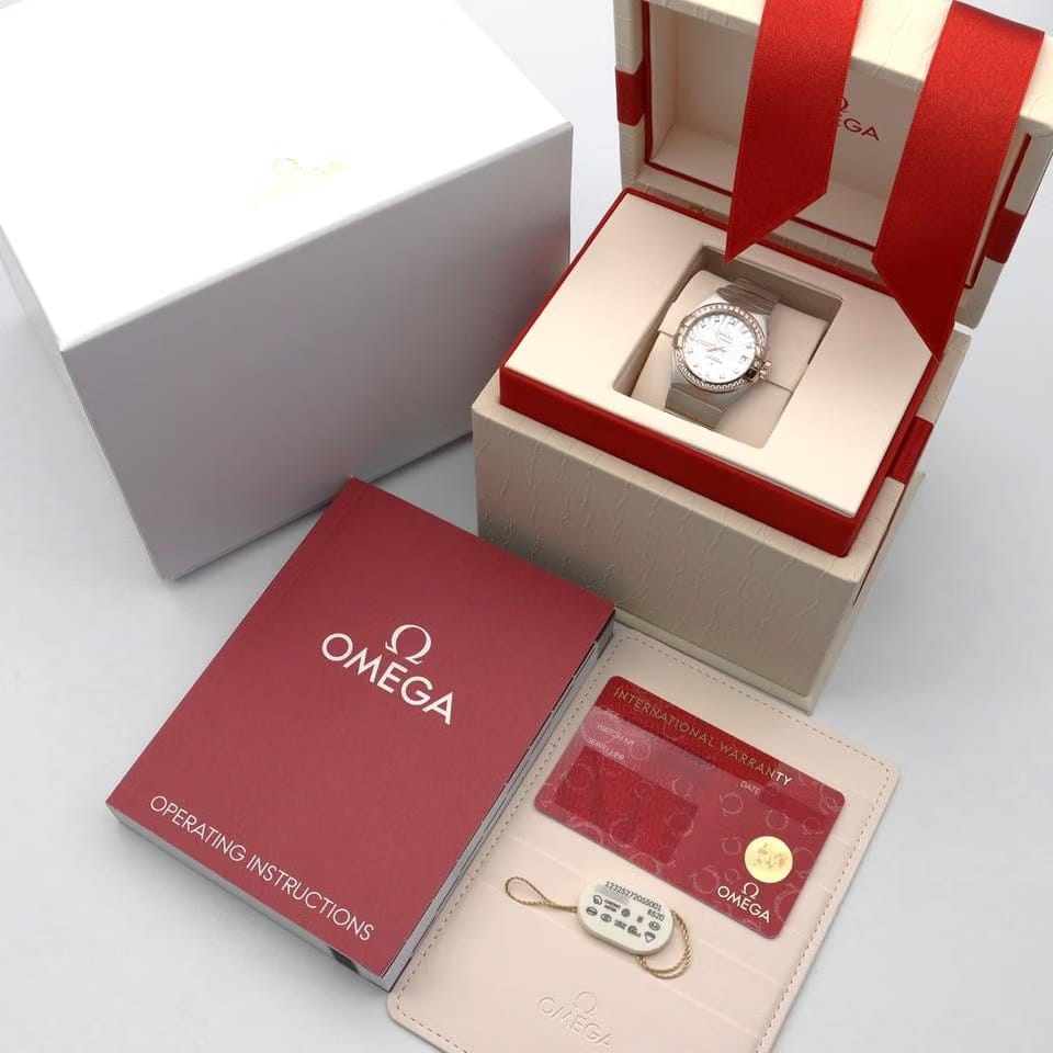 Omega Constellation Ladies123.25.27.20.55.001 Automatic Gold/Steel Like new & unworn