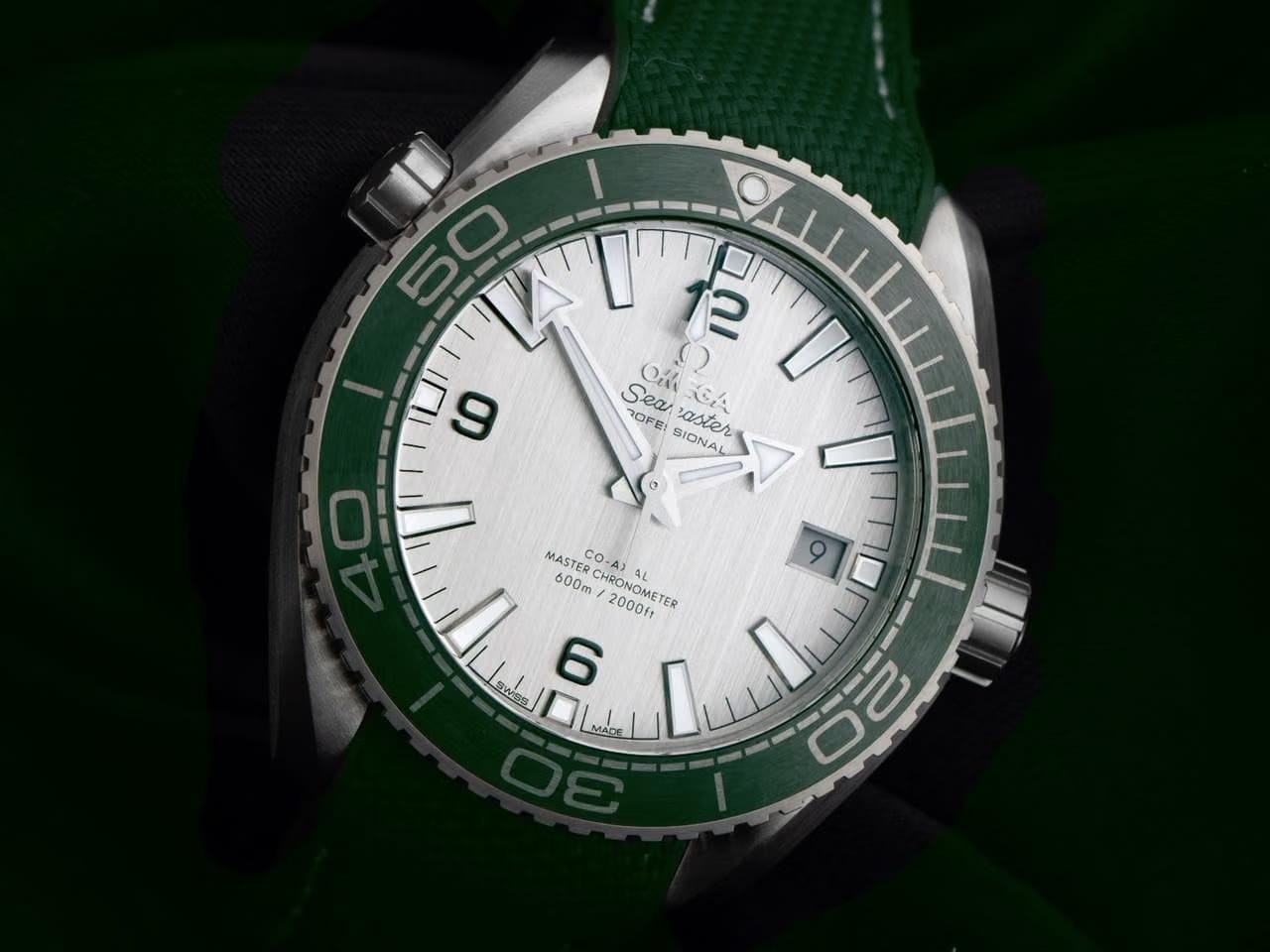 Omega Seamaster Planet Ocean600 M Ref.215.32.44.21.06.001 2025 Full Set Ungetragen Seamaster Planet Ocean 600 M Faltschließe
