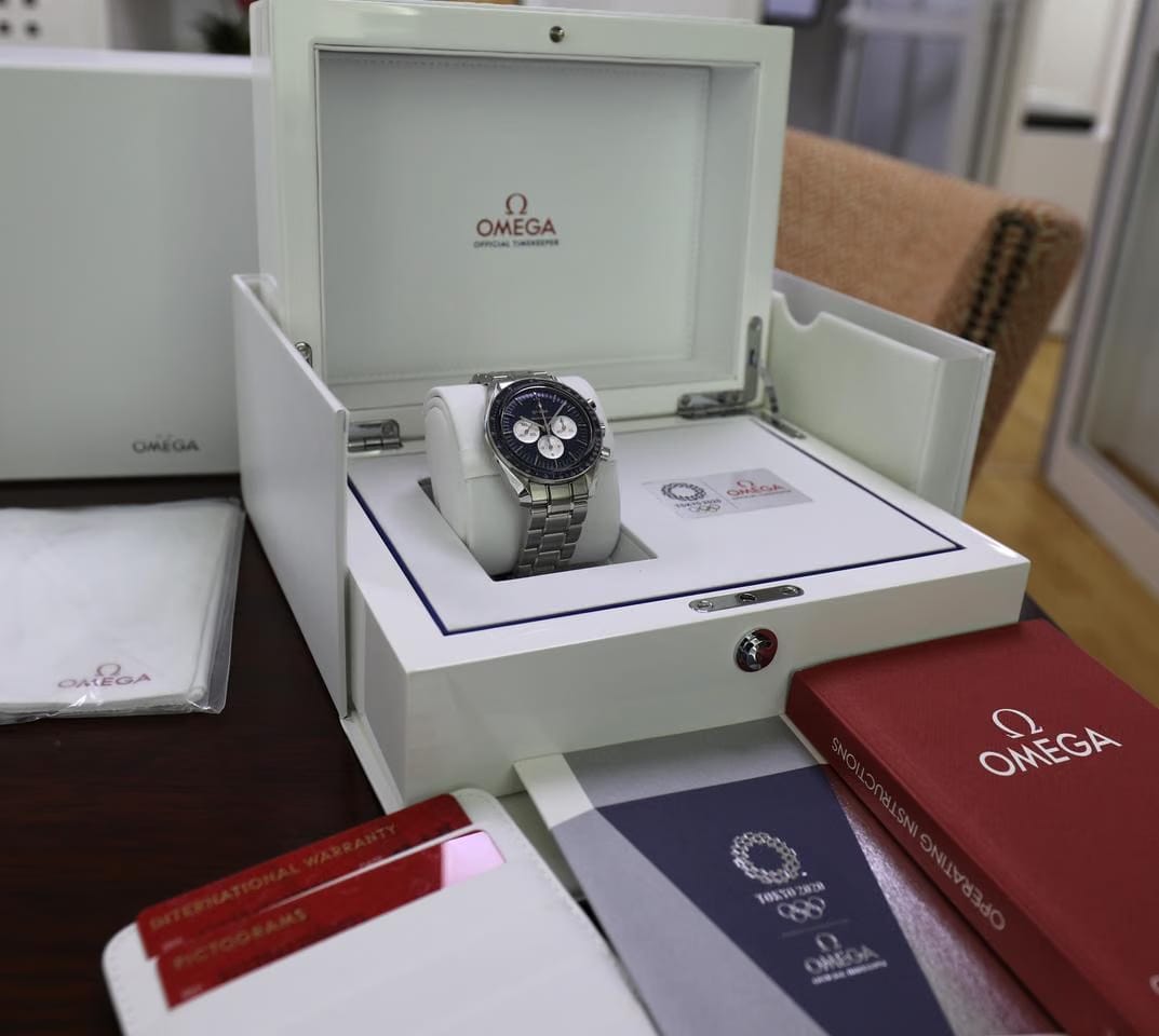 Omega Speedmaster2020 Tokyo – Blue Dial – 42mm – Limited Edition – Unworn – Full Set