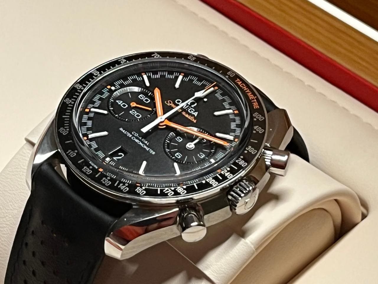 Omega Speedmaster Racing329.32.44.51.01.001 top condition