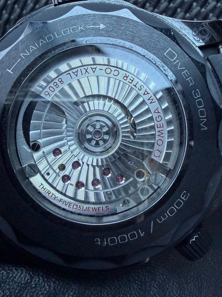 Omega Seamaster Diver 300 MCo-Axial Master Chronometer Orologio e scatola