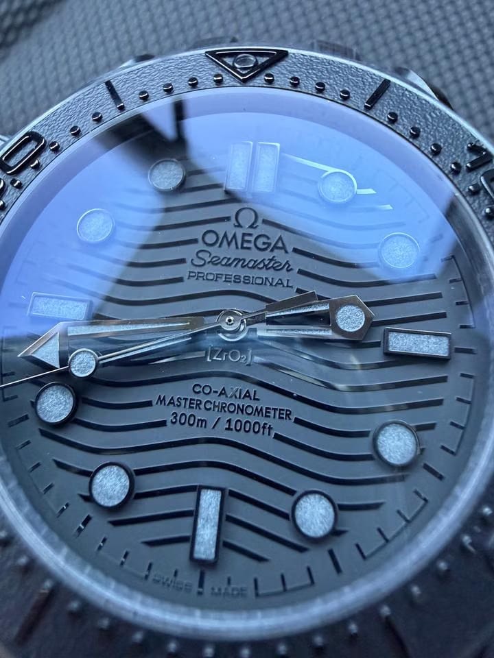 Omega Seamaster Diver 300 MCo-Axial Master Chronometer Orologio e scatola