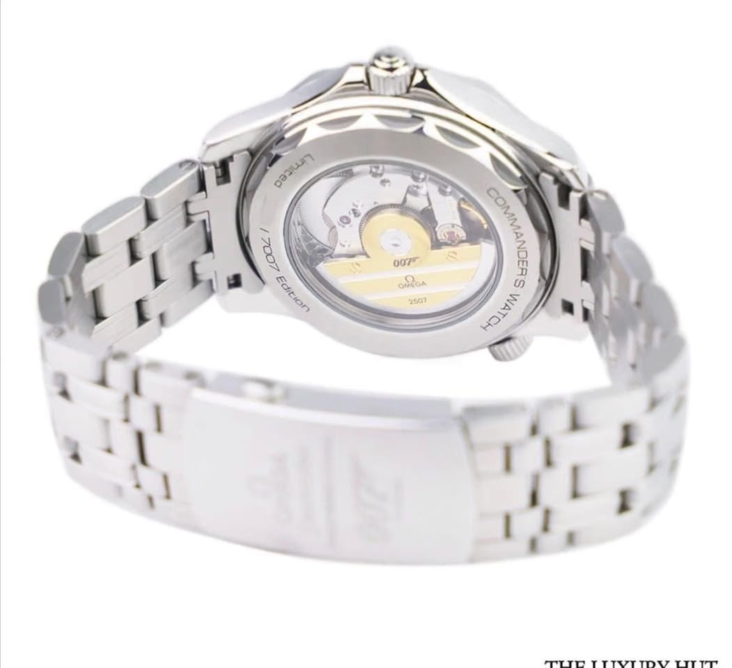 Omega Seamaster Diver 300 M'007 White Commander' Seamaster Diver 212.32.41.20.04.001 Unworn/stickered