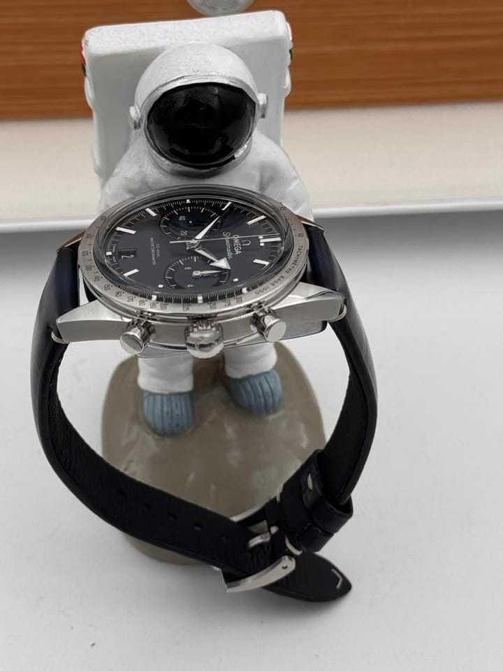 Omega Speedmaster '57 Blau B&P 2024 as new