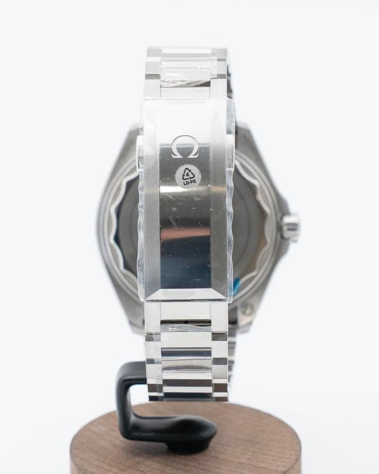 Omega Seamaster Planet Ocean UNWORN STICKERED 2026 Omega Seamaster Planet Ocean 600 M 42mm 217.30.42.21.01.002 Blue 2026